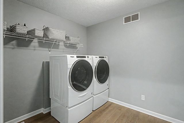 6090 E Alanada Court, Caledonia, MI 49316