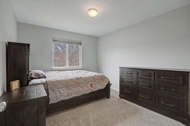 6090 E Alanada Court, Caledonia, MI 49316