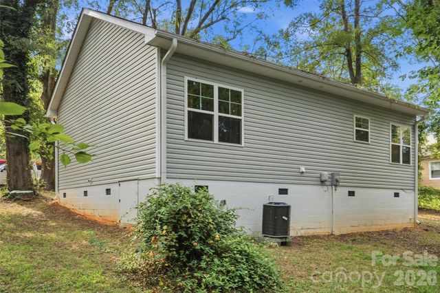 303 S Mountain Street, Cherryville, NC 28021