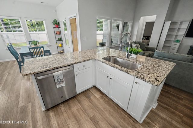 9056 Island Shore Avenue, Calabash, NC 28467