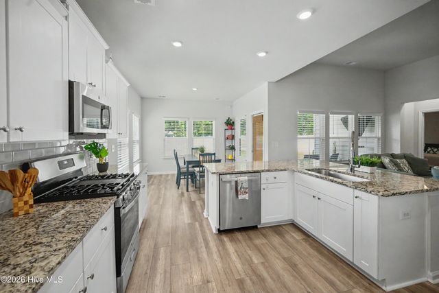 9056 Island Shore Avenue, Calabash, NC 28467