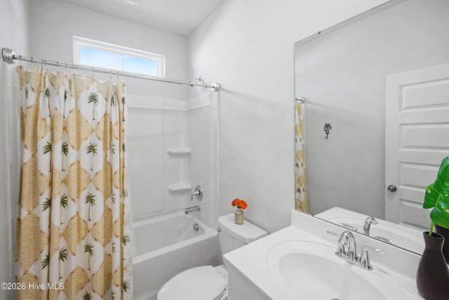 9056 Island Shore Avenue, Calabash, NC 28467