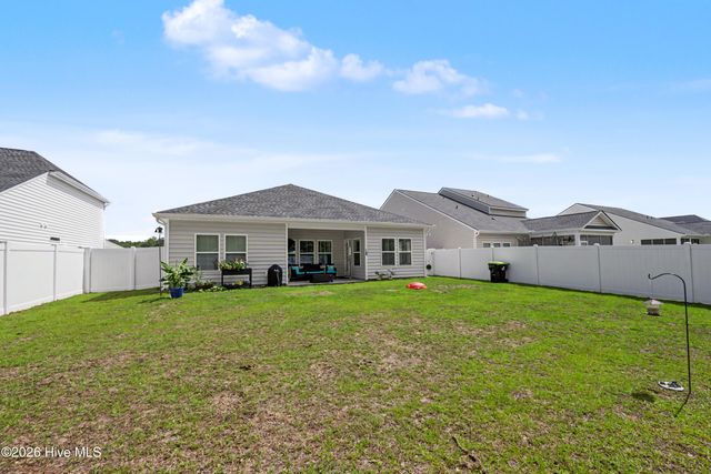 9056 Island Shore Avenue, Calabash, NC 28467