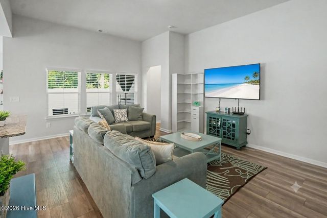 9056 Island Shore Avenue, Calabash, NC 28467