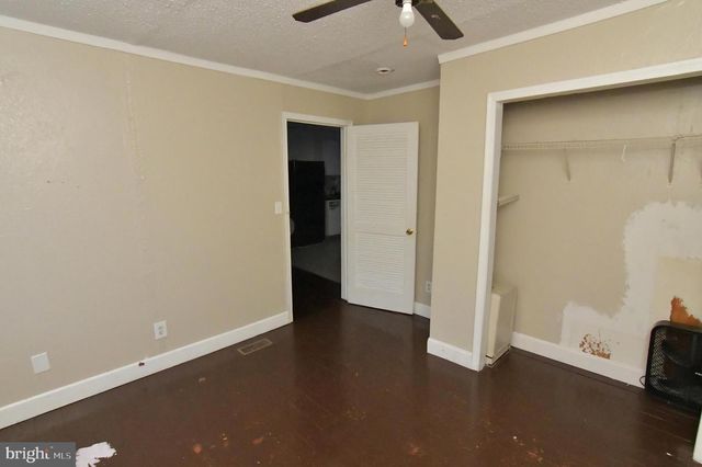 214 N COLLEGE ST, Martinsburg, WV 25401