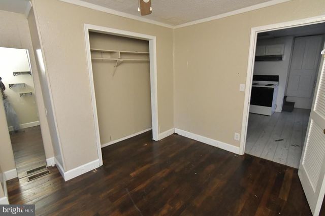 214 N COLLEGE ST, Martinsburg, WV 25401