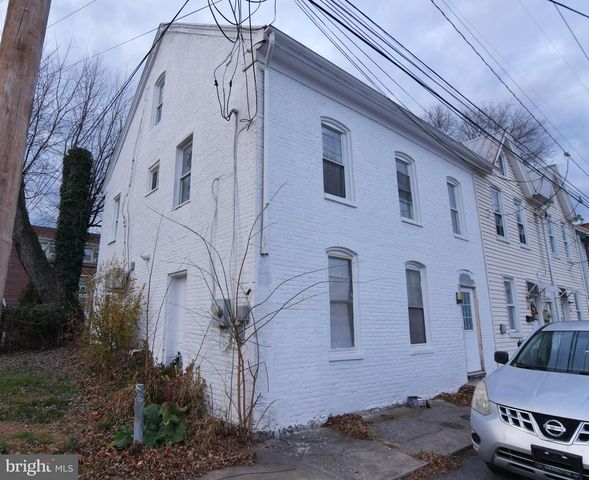 214 N COLLEGE ST, Martinsburg, WV 25401