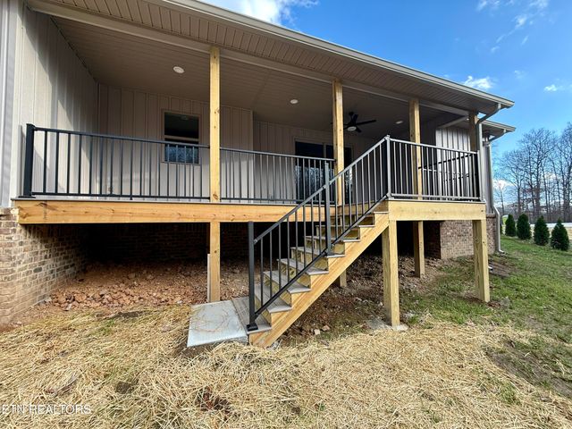 1084 Cumberland View Drive, Crossville, TN 38571