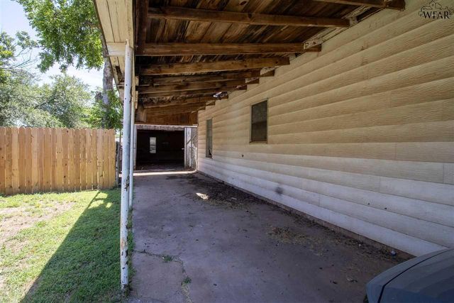 1429 25TH STREET, Wichita Falls, TX 76301