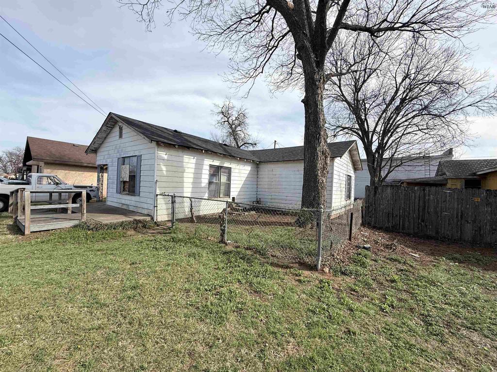 1429 25TH STREET, Wichita Falls, TX 76301