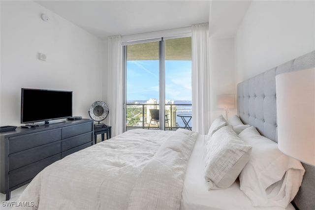 3000 Oasis Grand BLVD MPH6, Fort Myers, FL 33916