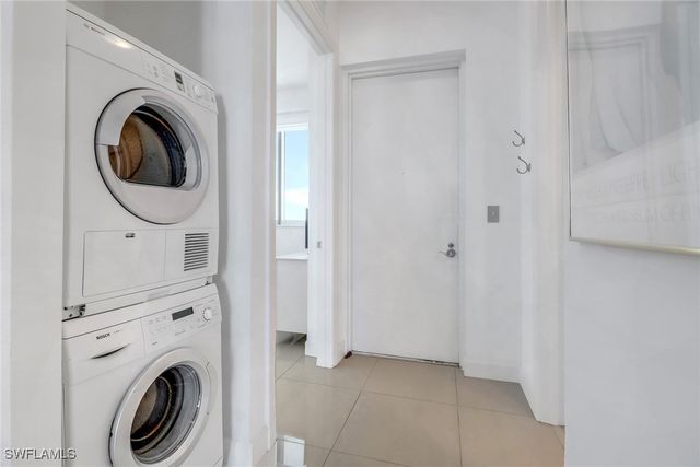 3000 Oasis Grand BLVD MPH6, Fort Myers, FL 33916