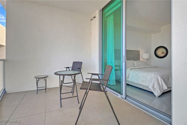 3000 Oasis Grand BLVD MPH6, Fort Myers, FL 33916