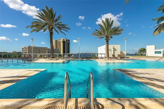 3000 Oasis Grand BLVD MPH6, Fort Myers, FL 33916