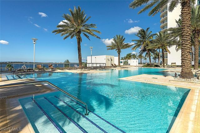 3000 Oasis Grand BLVD MPH6, Fort Myers, FL 33916