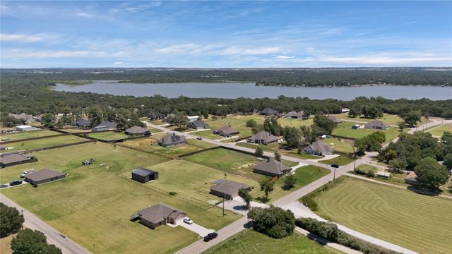 7450 Briar Road, Azle, TX 76020