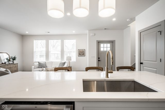 530 W 41st Street, Indianapolis, IN 46208