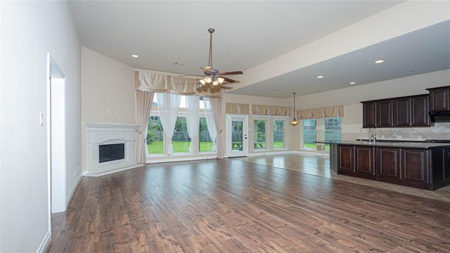 1601 Enchanted Brook Court, Rosenberg, TX 77471