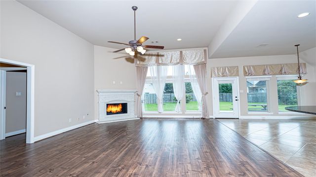 1601 Enchanted Brook Court, Rosenberg, TX 77471