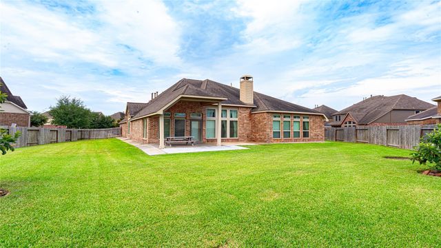 1601 Enchanted Brook Court, Rosenberg, TX 77471