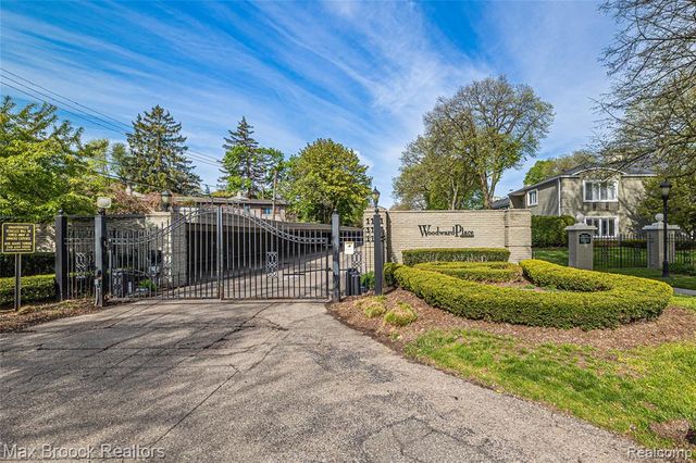 1111 N Old Woodward Avenue 23, Birmingham, MI 48009