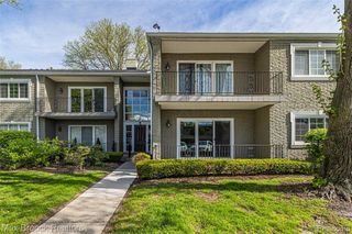 1111 N Old Woodward Avenue 23, Birmingham, MI 48009