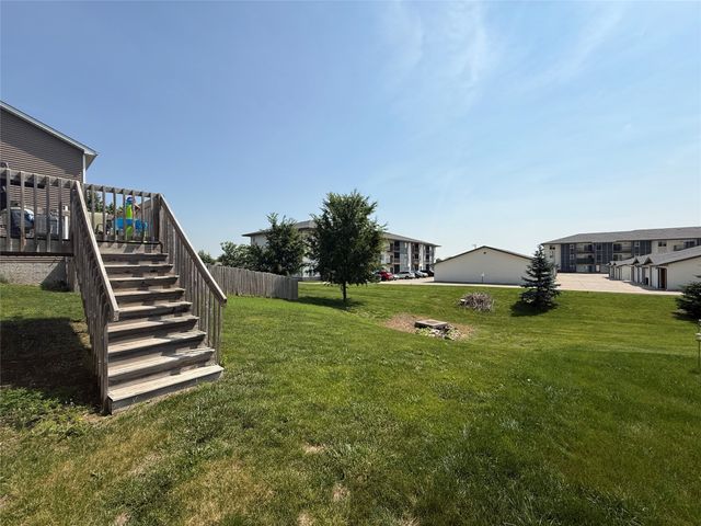 2884 Park Place, Norwalk, IA 50211