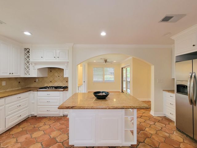 18603 Point Lookout Drive, Houston, TX 77058