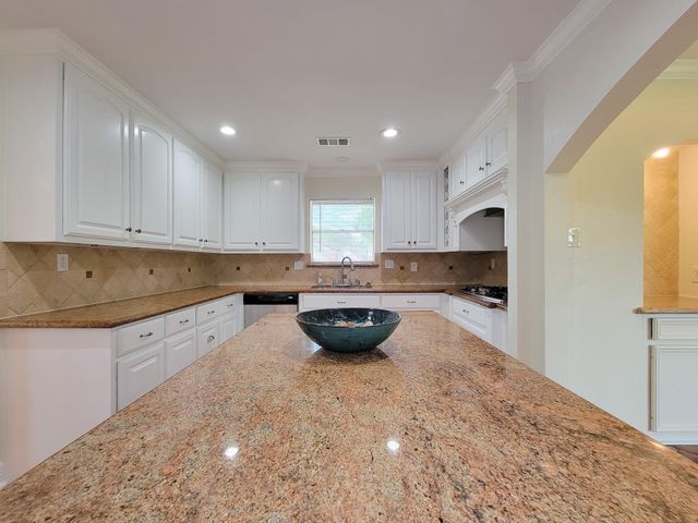 18603 Point Lookout Drive, Houston, TX 77058