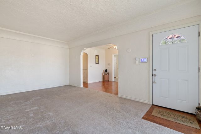 1424 W 94th Place, Los Angeles, CA 90047