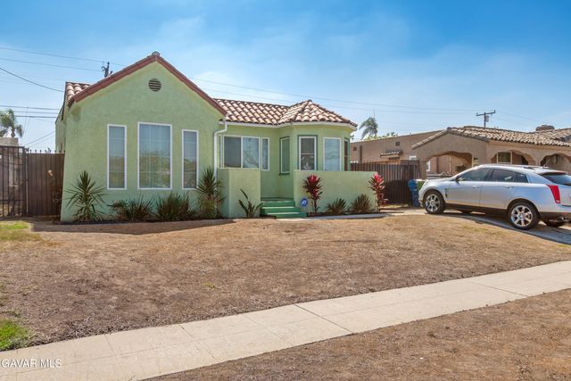 1424 W 94th Place, Los Angeles, CA 90047