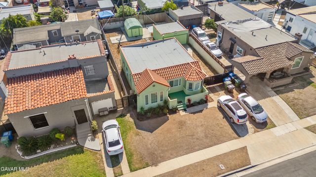 1424 W 94th Place, Los Angeles, CA 90047