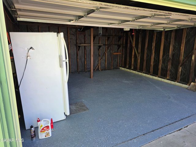 1424 W 94th Place, Los Angeles, CA 90047