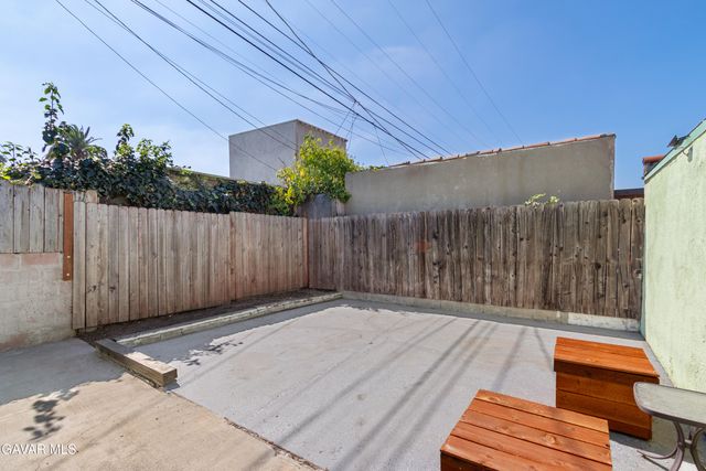 1424 W 94th Place, Los Angeles, CA 90047