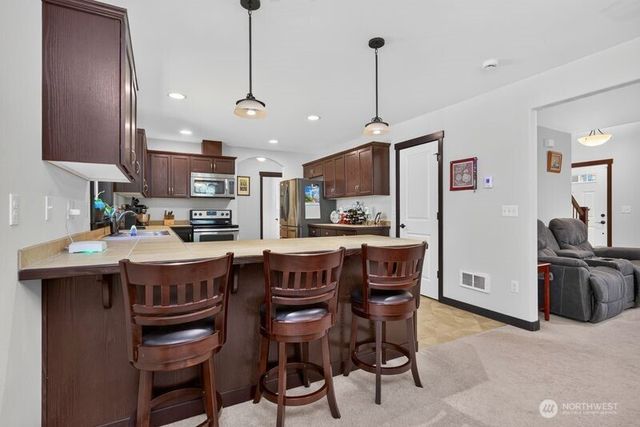 6608 184th Drive SE, Snohomish, WA 98290