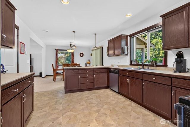 6608 184th Drive SE, Snohomish, WA 98290