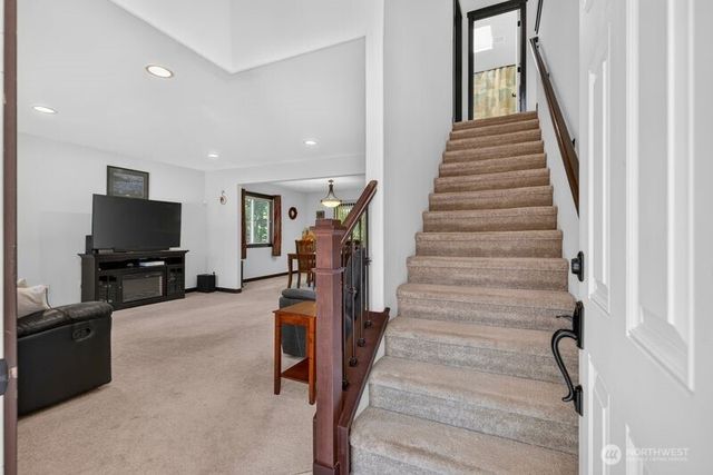 6608 184th Drive SE, Snohomish, WA 98290