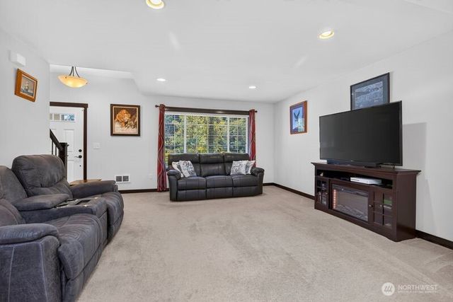 6608 184th Drive SE, Snohomish, WA 98290