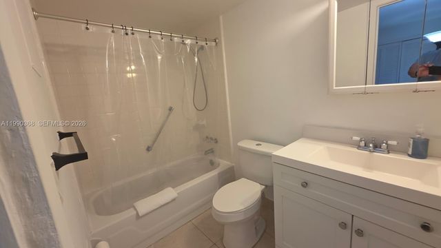 609 NE 6th Ct D, Boynton Beach, FL 33435