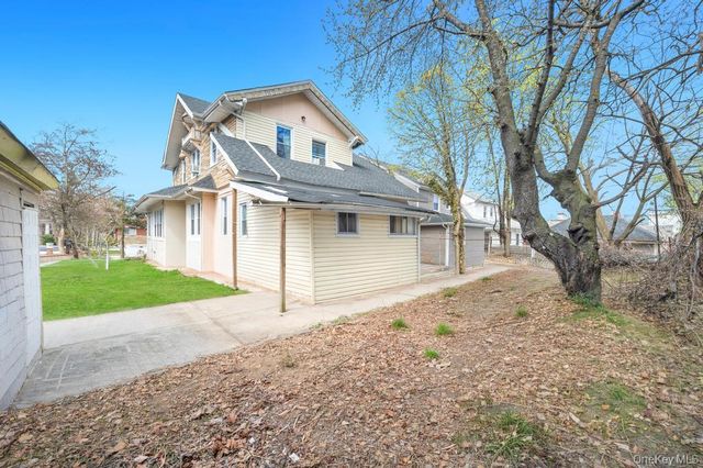 10927 196th Street, Saint Albans, NY 11412