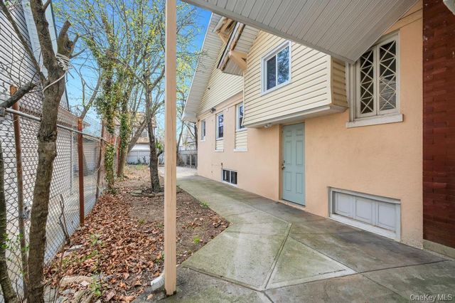 10927 196th Street, Saint Albans, NY 11412