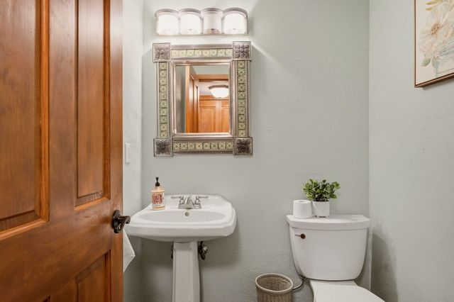9633 De Vargas Loop NE, Albuquerque, NM 87109