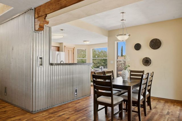 9633 De Vargas Loop NE, Albuquerque, NM 87109