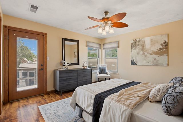 9633 De Vargas Loop NE, Albuquerque, NM 87109