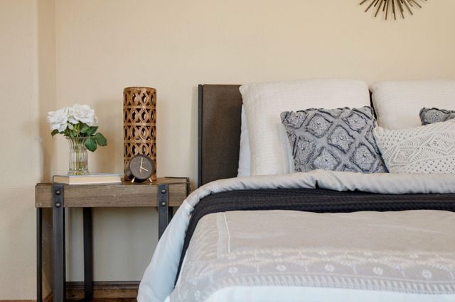 9633 De Vargas Loop NE, Albuquerque, NM 87109
