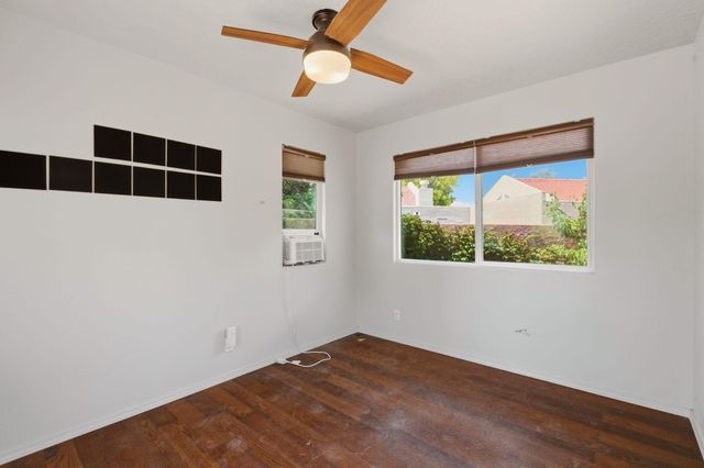 9633 De Vargas Loop NE, Albuquerque, NM 87109