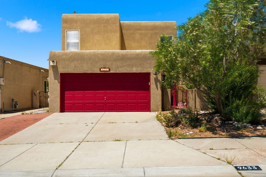 9633 De Vargas Loop NE, Albuquerque, NM 87109