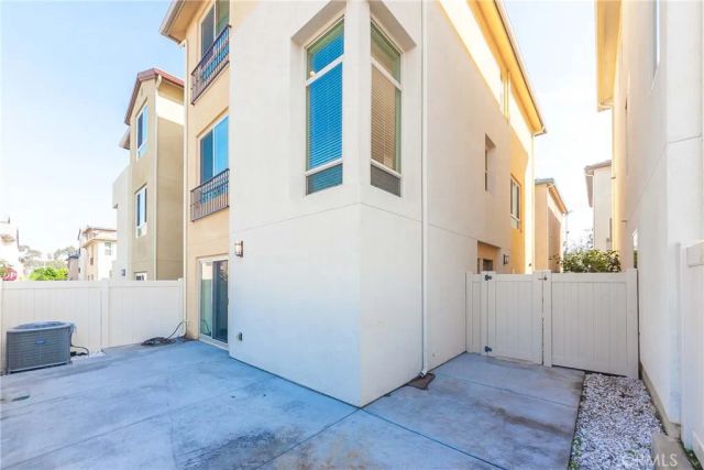 12011 Millennium Park Court, Hawthorne, CA 90250