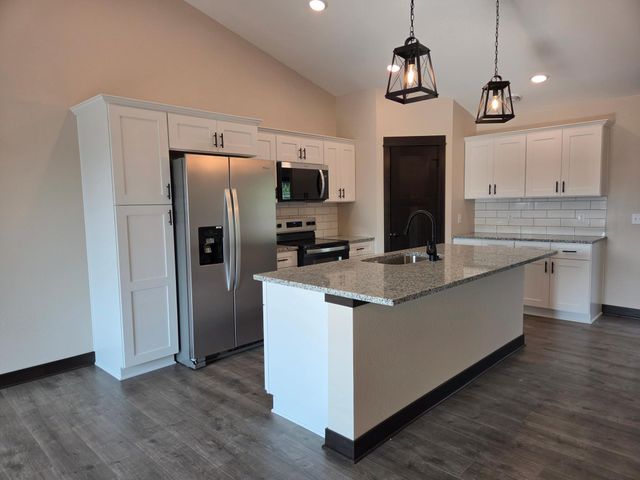 17 Kodiak Court, North Mankato, MN 56003