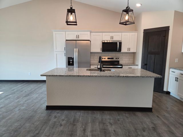 17 Kodiak Court, North Mankato, MN 56003